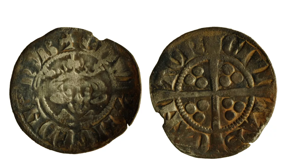 Descubren uno de los tesoros medievales más grandes de la historia