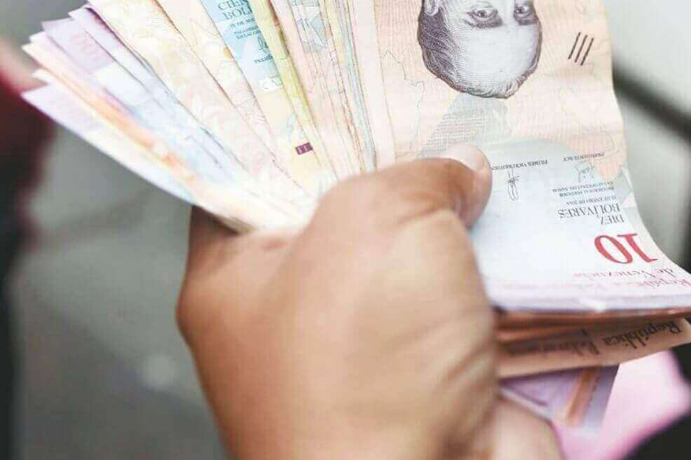 Incautan en Paraguay 600 bolsas con billetes de Venezuela, de 100 y 50 bolívares