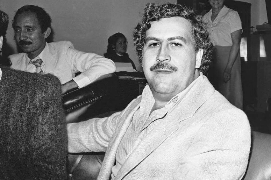 Niño rechaza demolición del edificio de Pablo Escobar y se declara su admirador