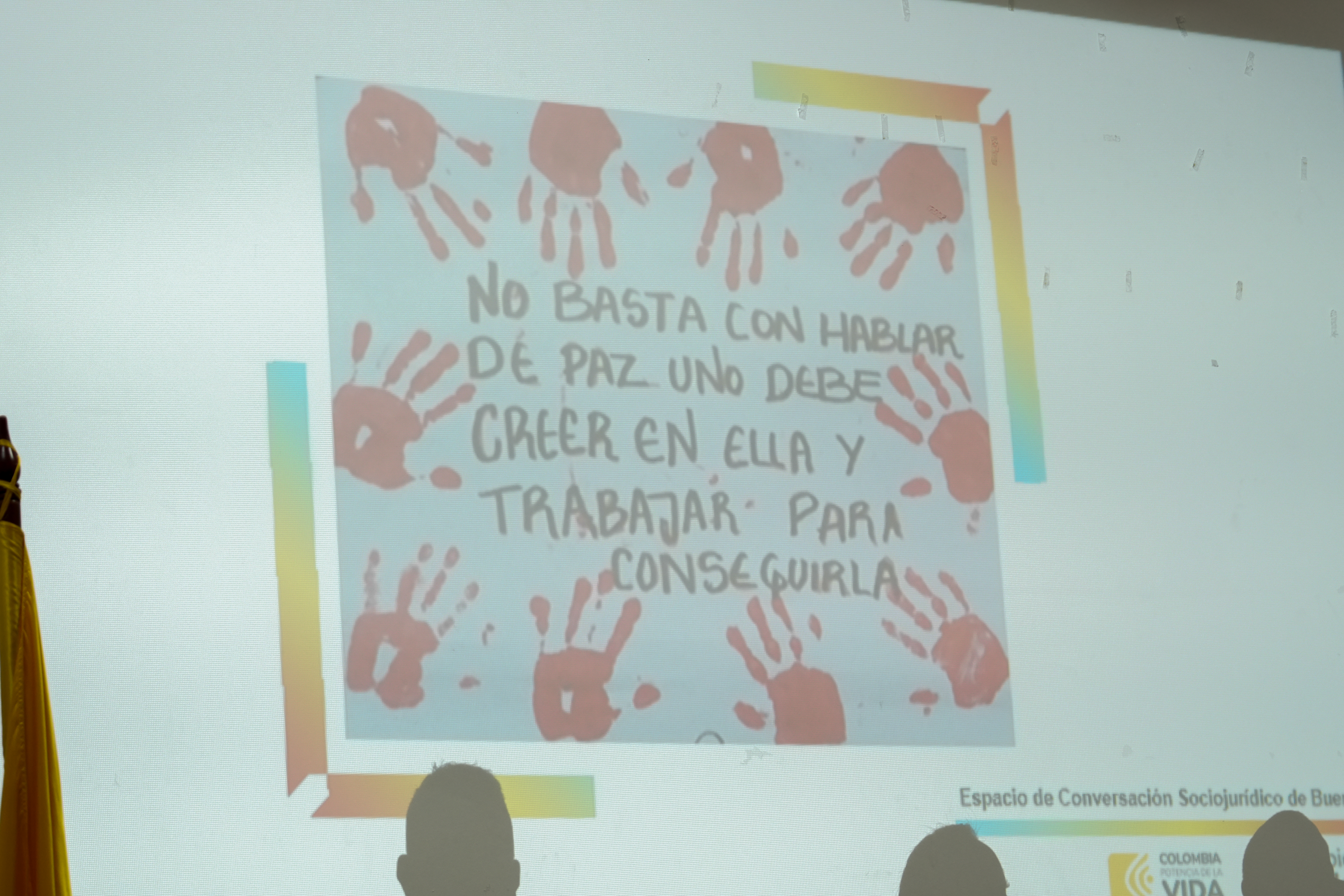 La población exige que se busquen caminos para superar la violencia.