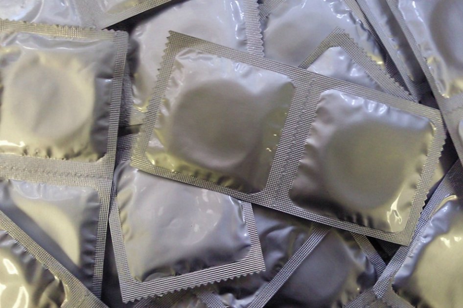Aprueban dispensadores de condones en zonas de alta afluencia de Bogotá
