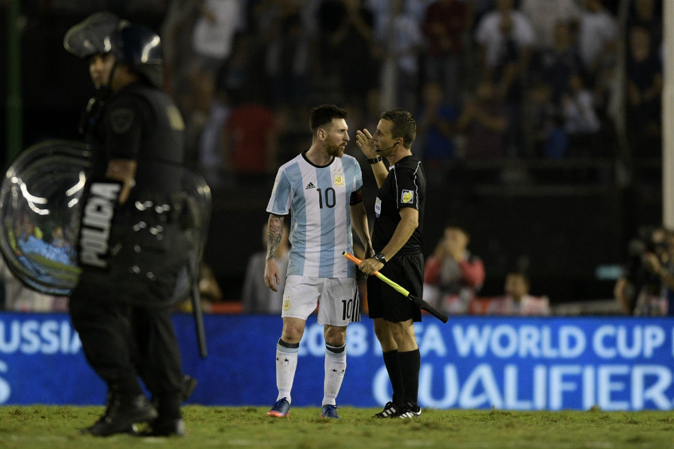 Lionel Messi, suspendido cuatro fechas por lenguaje ofensivo
