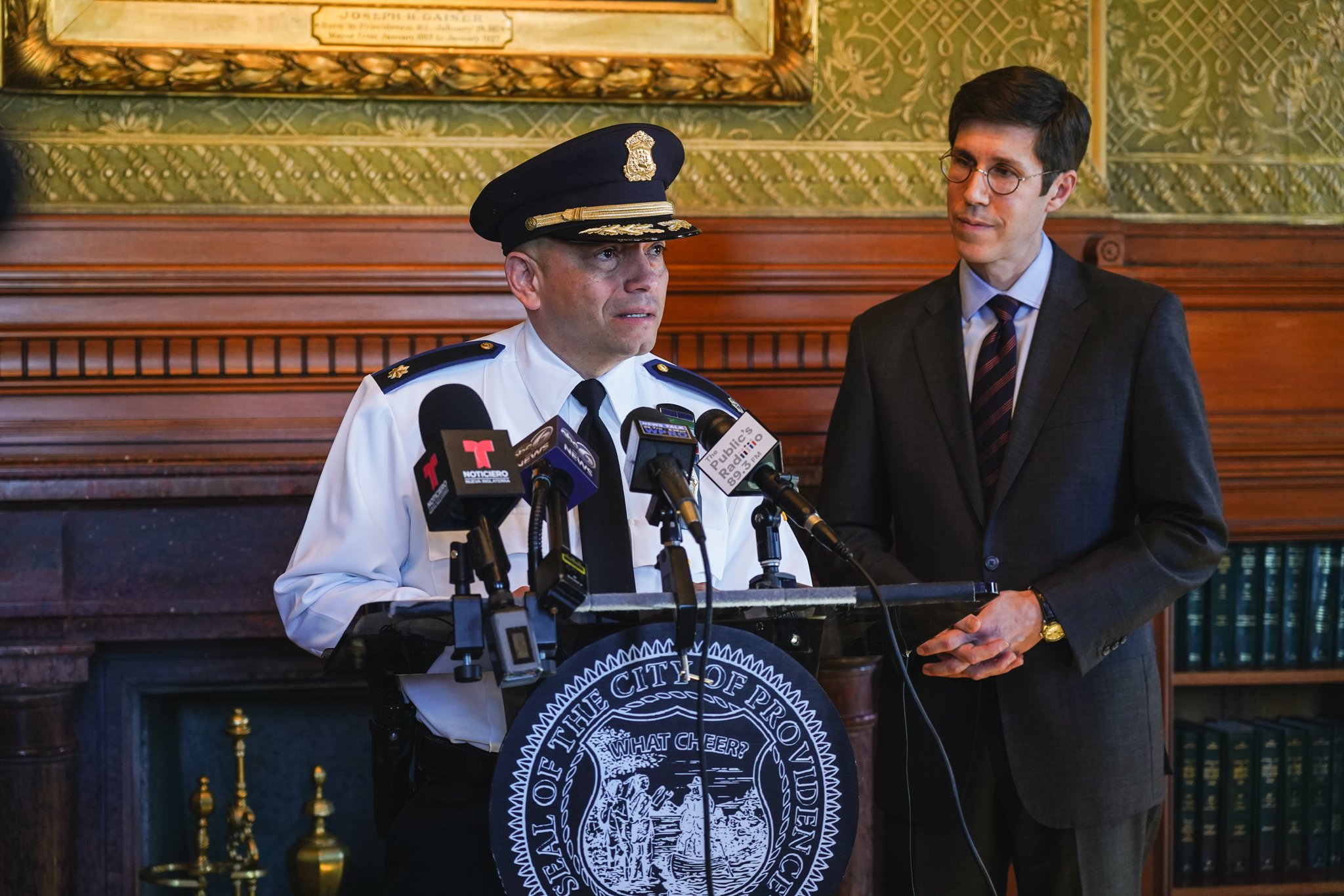 Un colombiano es el primer jefe de policía latino de Providence, EE. UU.