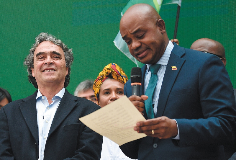 CNE estudiará posible inhabilidad de Luis Gilberto Murillo para ser vicepresidente
