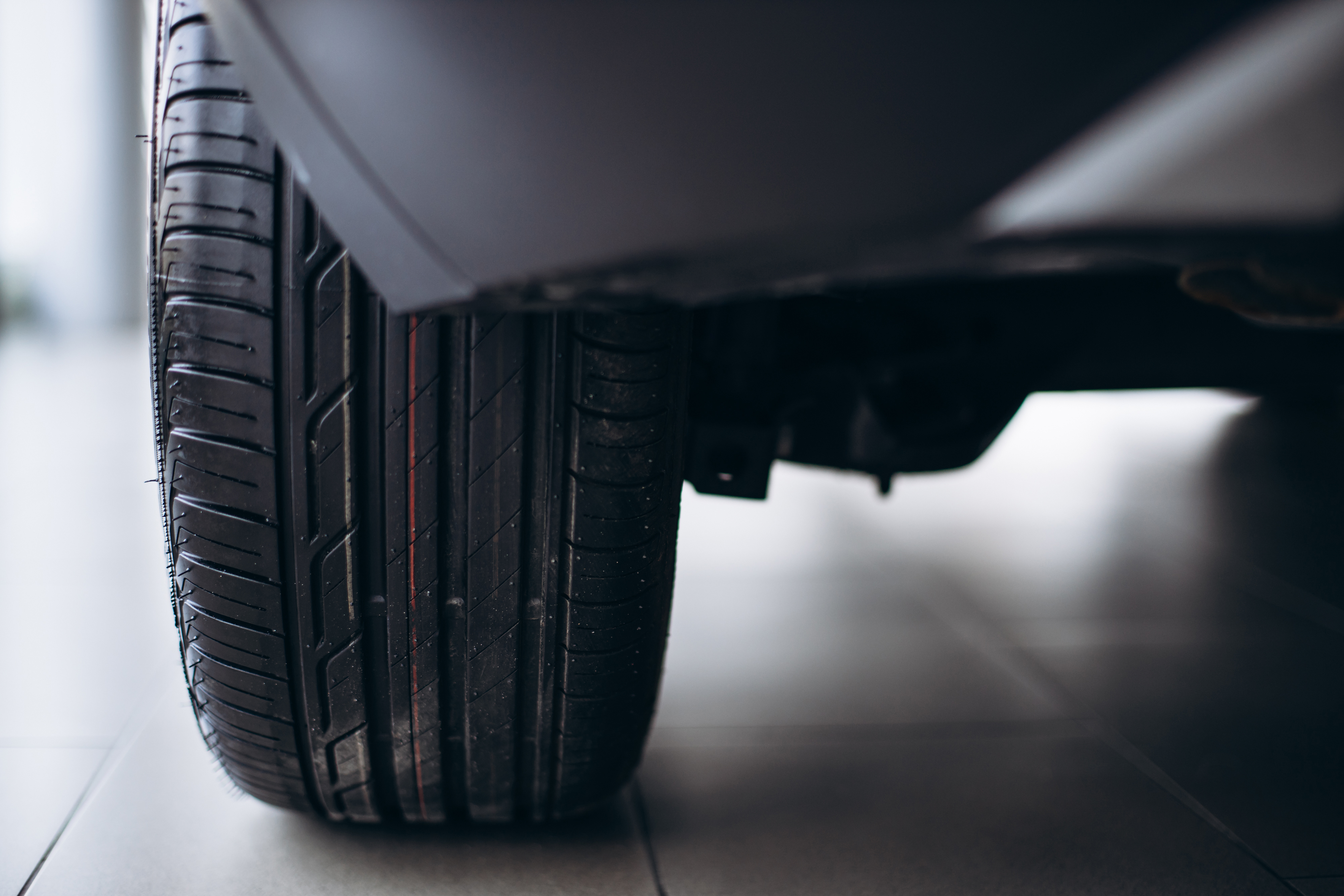 ¿Por qué los carros eléctricos necesitan llantas especializadas? Estas son las razones