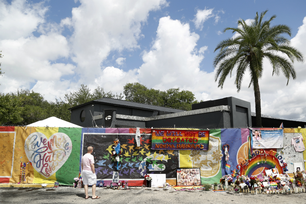 Piden que se anule el juicio contra la viuda del autor de matanza de Orlando