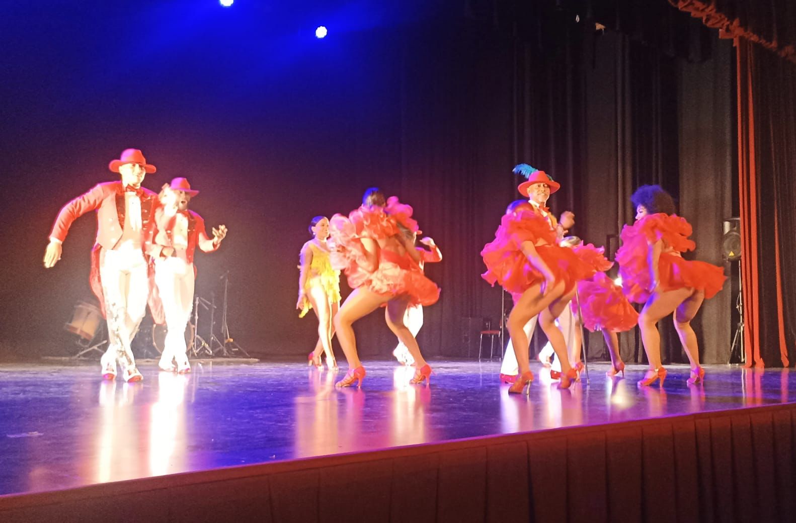 Swing Latino, quienes brindaron un espectáculo de salsa caleña en la I Semana Internacional del Sodre.