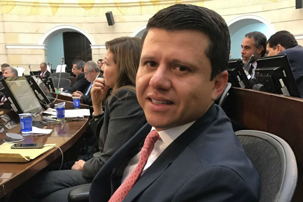 Minjusticia ordenó traslado del senador Elías