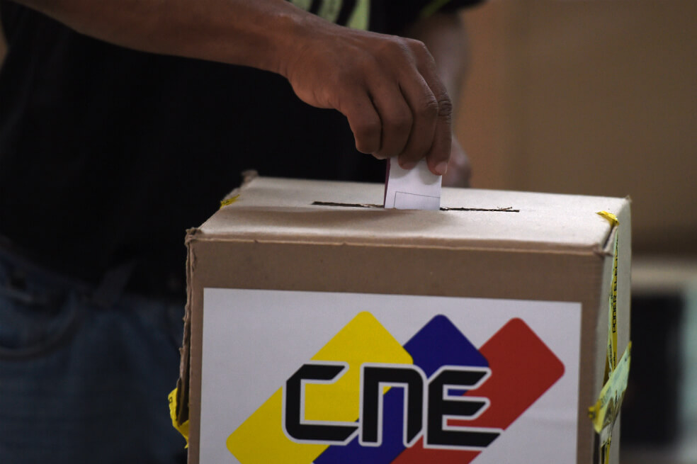 Así usa Maduro las instituciones para mantener el poder