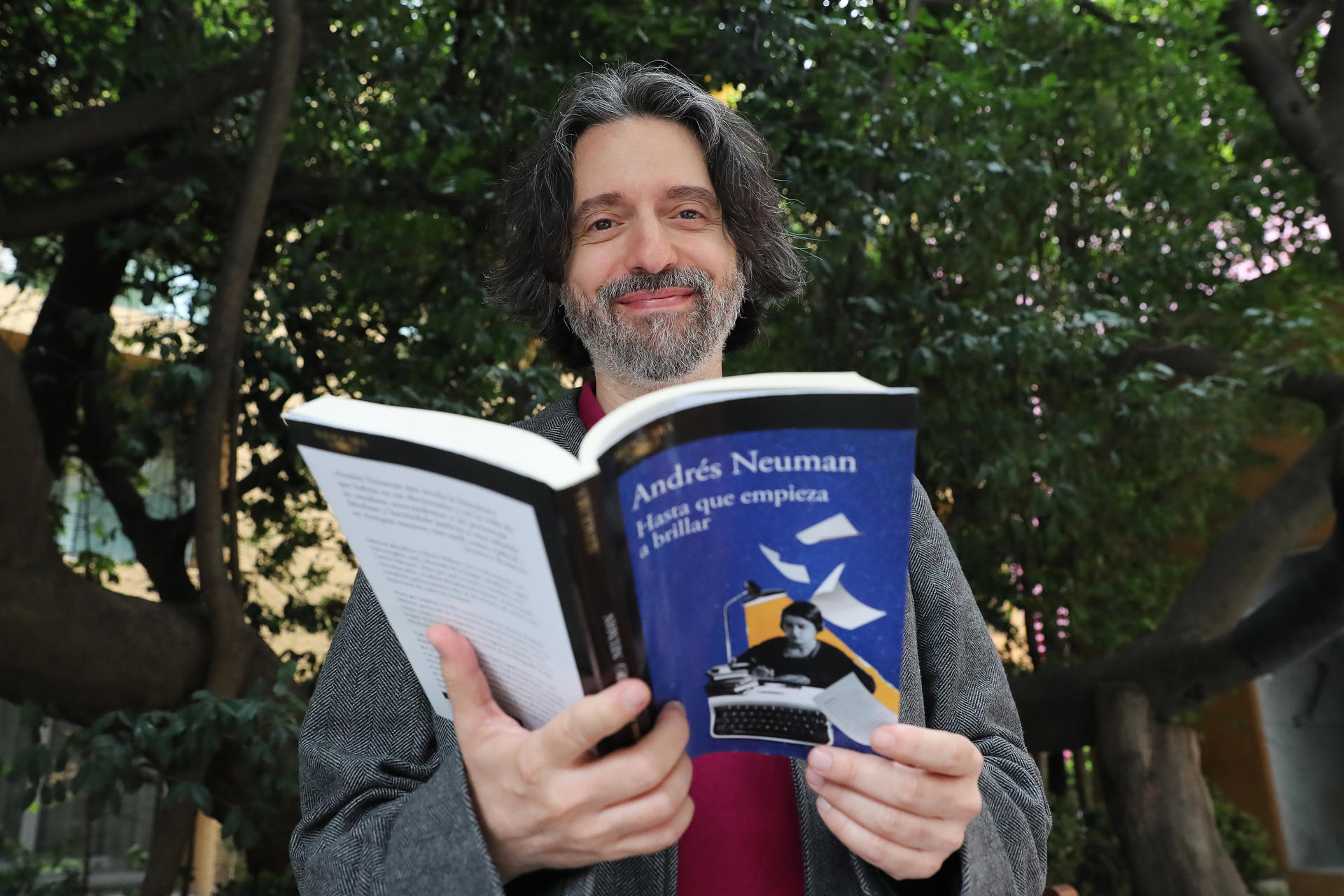 Andrés Neuman busca rescatar el legado de María Moliner con su último libro