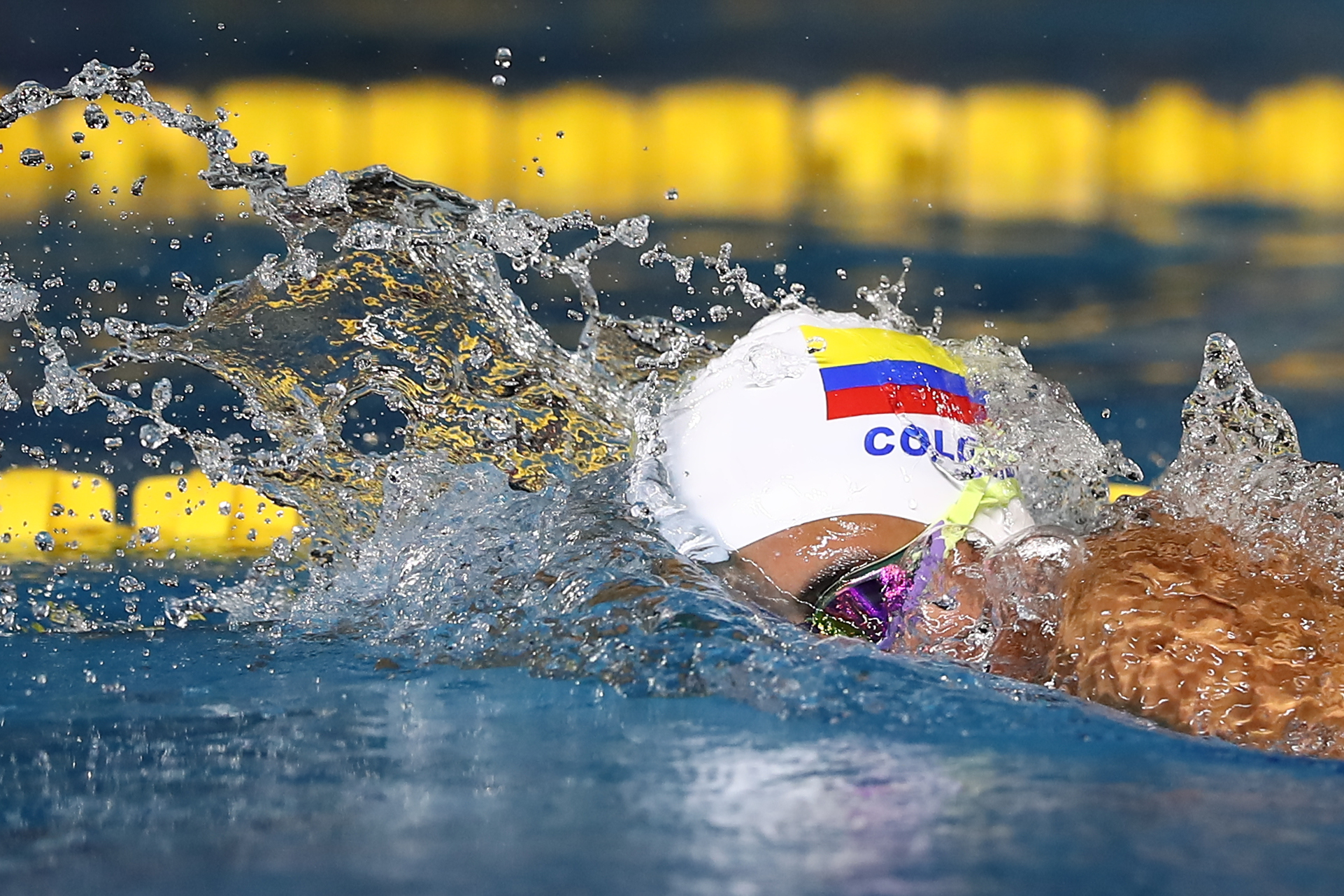 AMDEP5015. SAN SAN SALVADOR (EL SALVADOR), 26/06/2023.- Tifanny Murillo de Colombia compite en natación 1500m individual libre femenino, el 25 de junio de 2023, en los Juegos Centroamericanos y del Caribe en el Complejo Acuático Merliot en San Salvador (El Salvador). EFE/ José Jácome