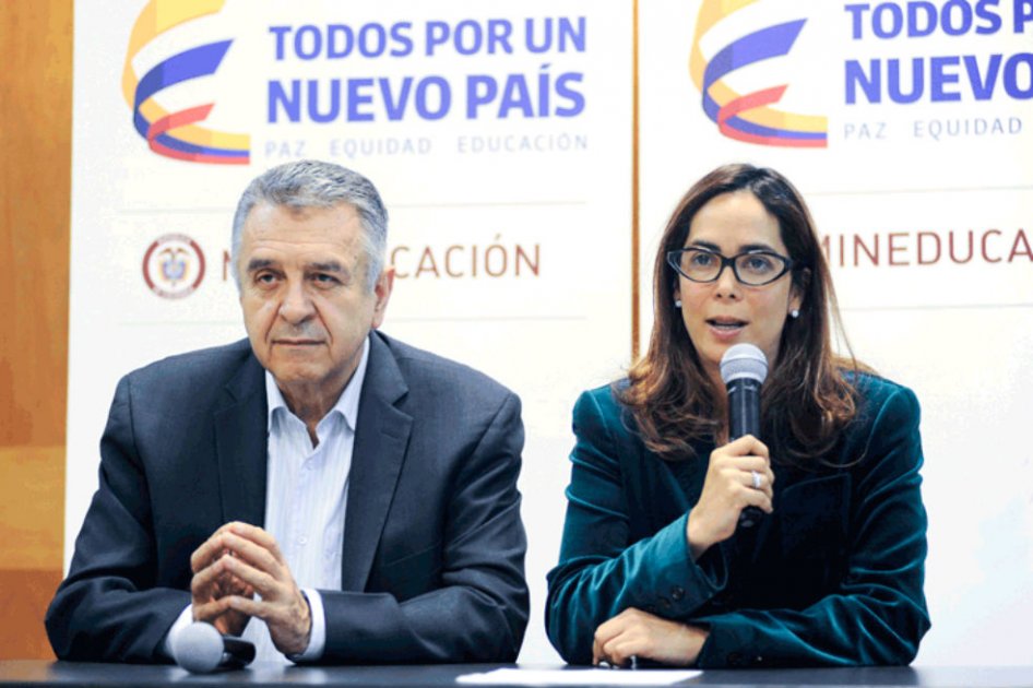 El ministro del Trabajo, Luis Eduardo Garzón y la ministra de Educación, Gina Parody.