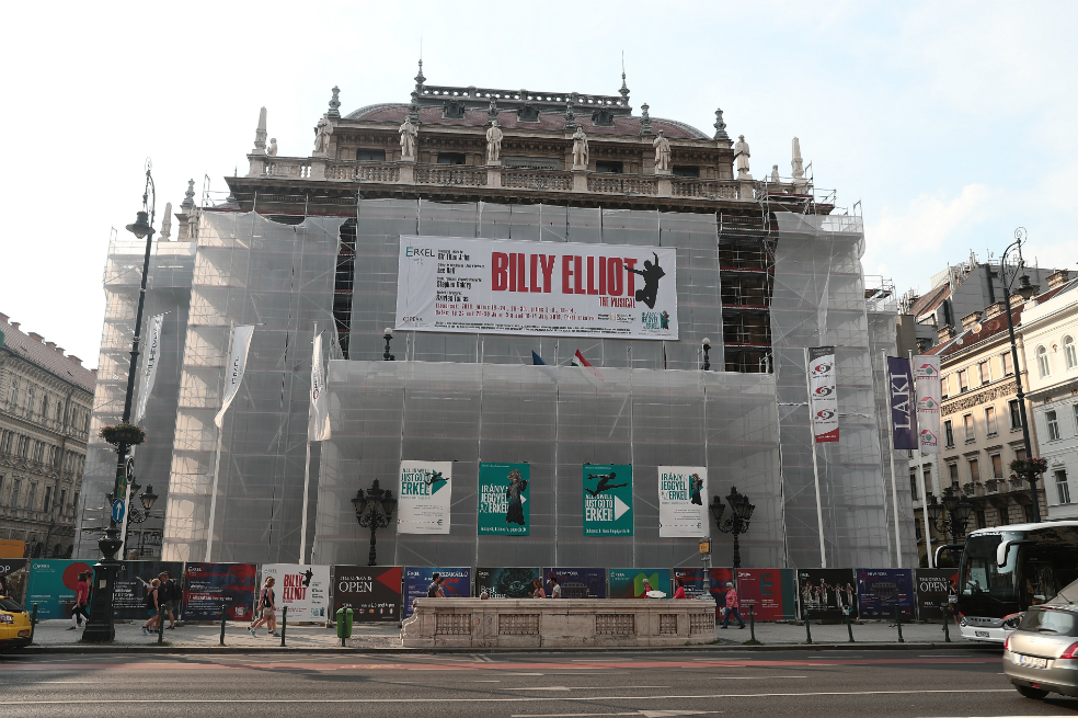 Campaña homófoba afecta 15 funciones de «Billy Elliot» en Hungría