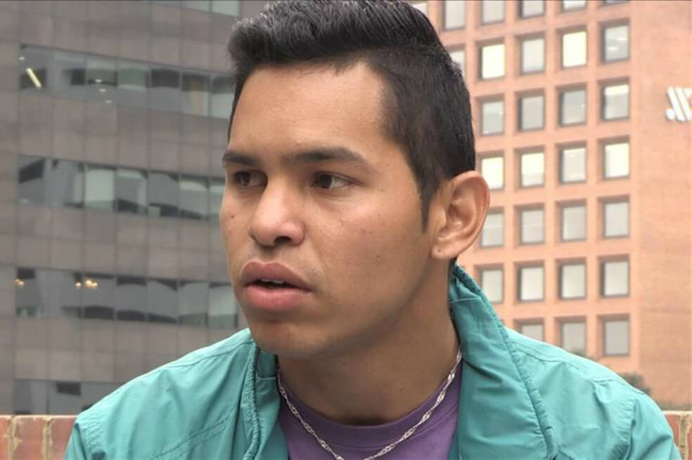 De promesa musical en Venezuela a las calles de Bogotá