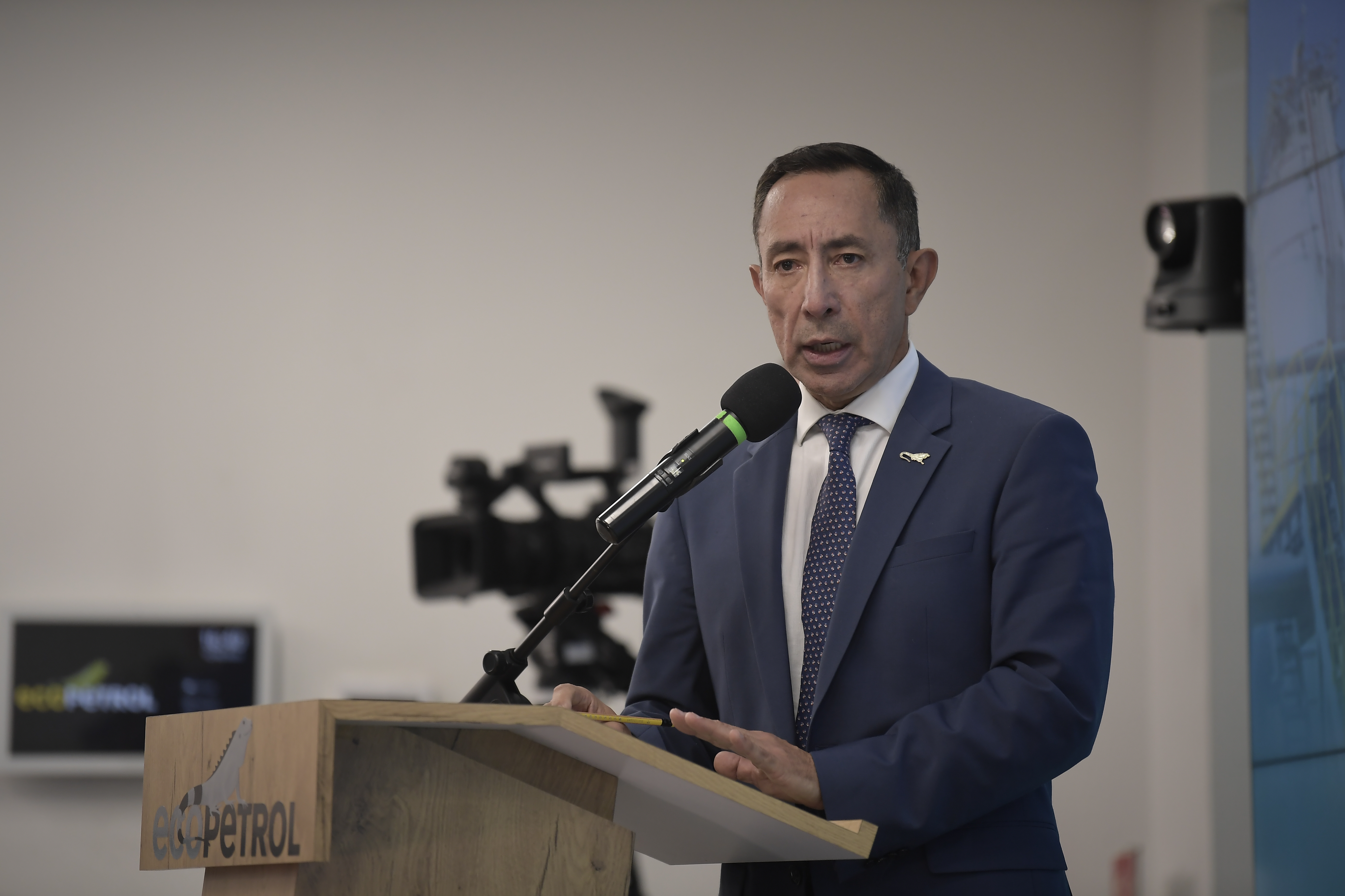 Fiscalía archiva proceso contra Ricardo Roa por posibles contrataciones irregulares