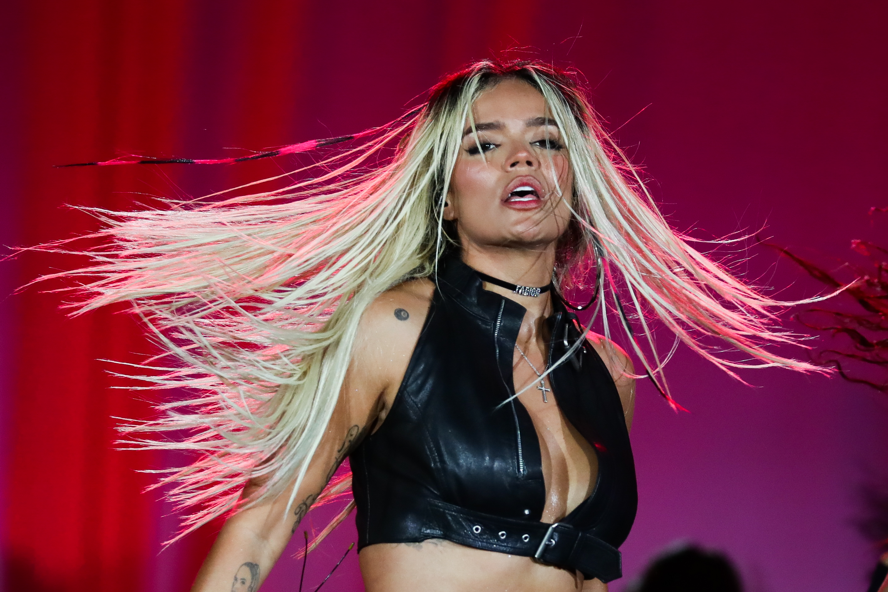 “No sé quién es Karol G”: famosa actriz causó polémica con comentario sobre la cantante