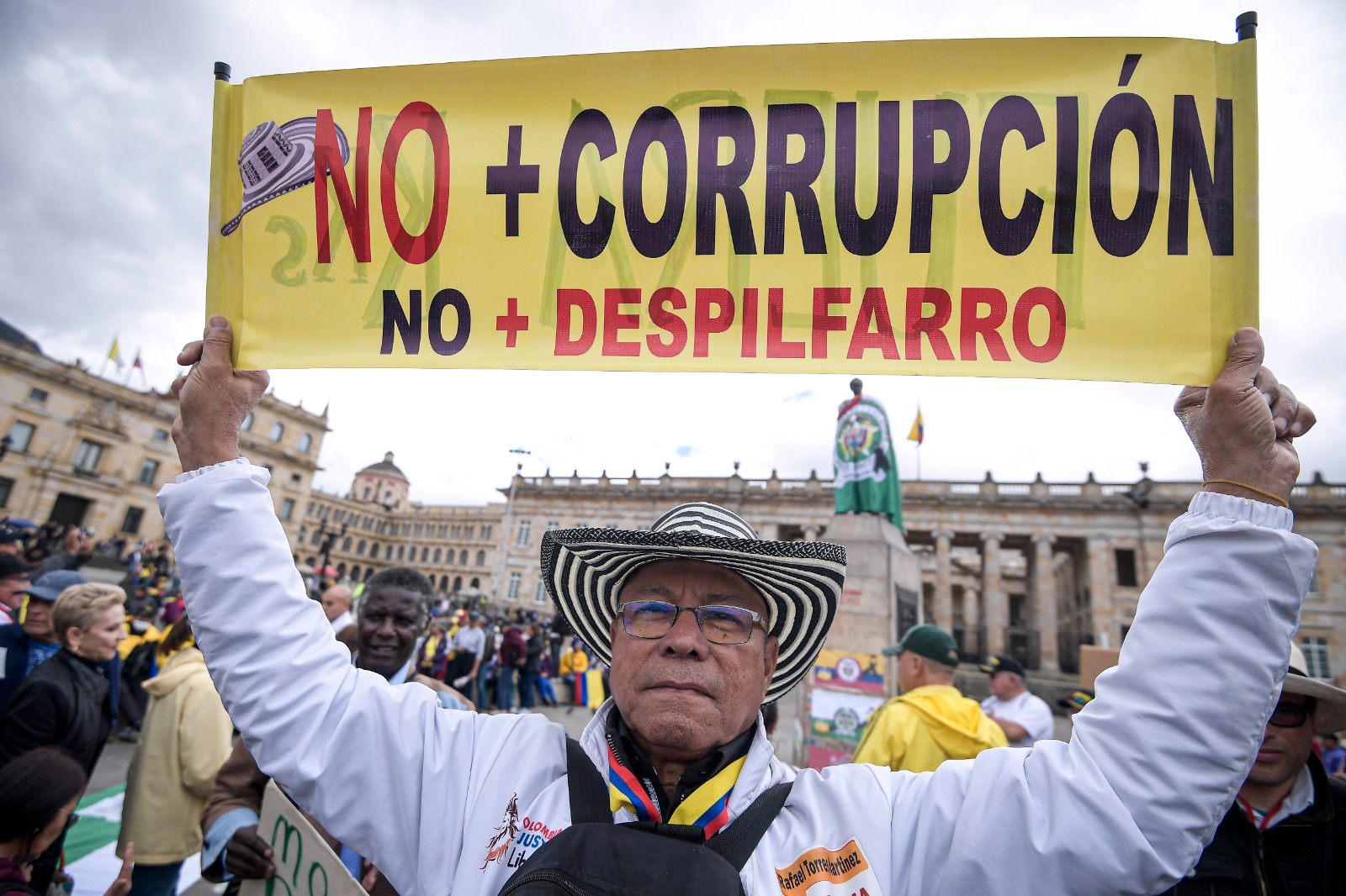 Los líderes políticos que asistieron a la manifestación, así como los ciudadanos participantes, insistieron en que la derecha debe tener un solo candidato presidencial.