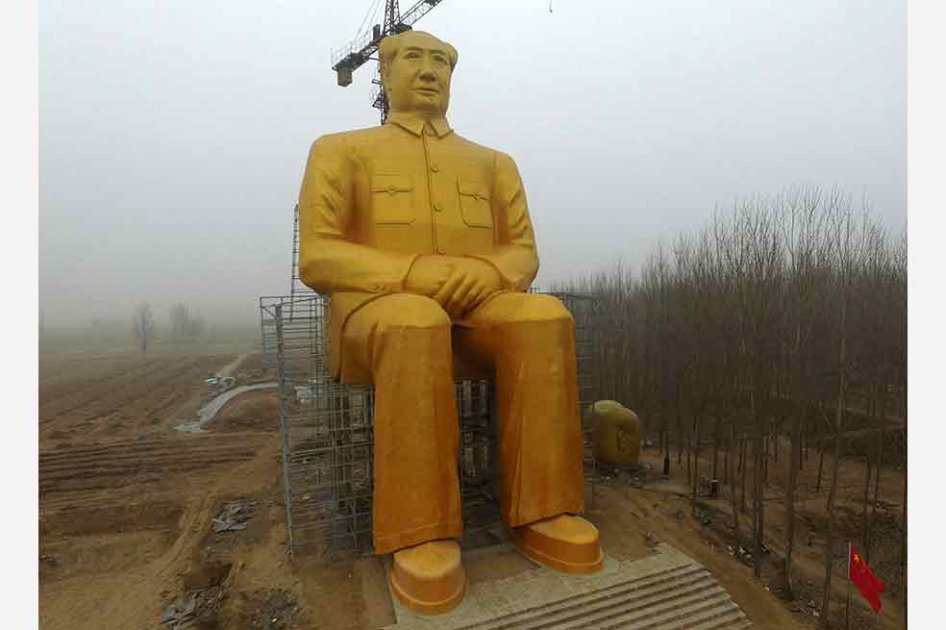 China erige una estatua gigante de Mao
