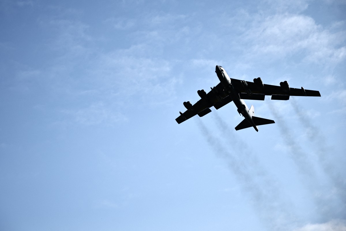Accidente de avión B-52 en EE. UU. deja ocho muertos: se estrelló poco después del despegue