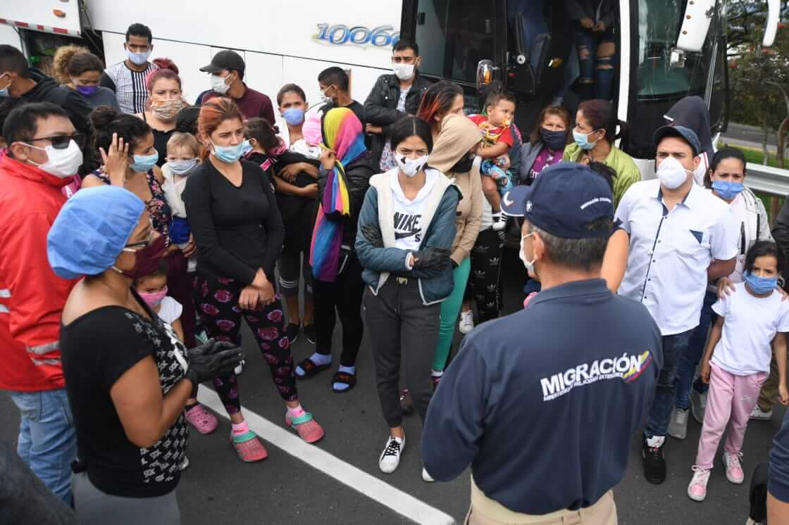 Más de 5.000 migrantes venezolanos recibieron orientación telefónica en el último año