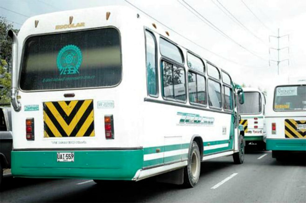 Ruta escolar fue interceptada por un hombre que huía de un homicidio en Cali