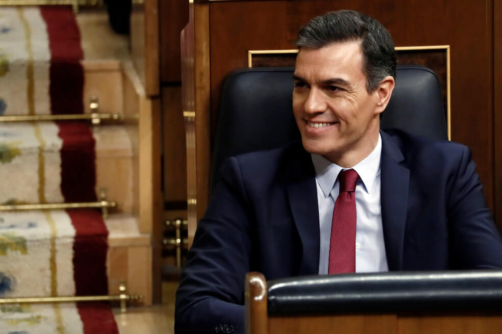 Congreso de España elige a Pedro Sánchez para liderar un gobierno de izquierda