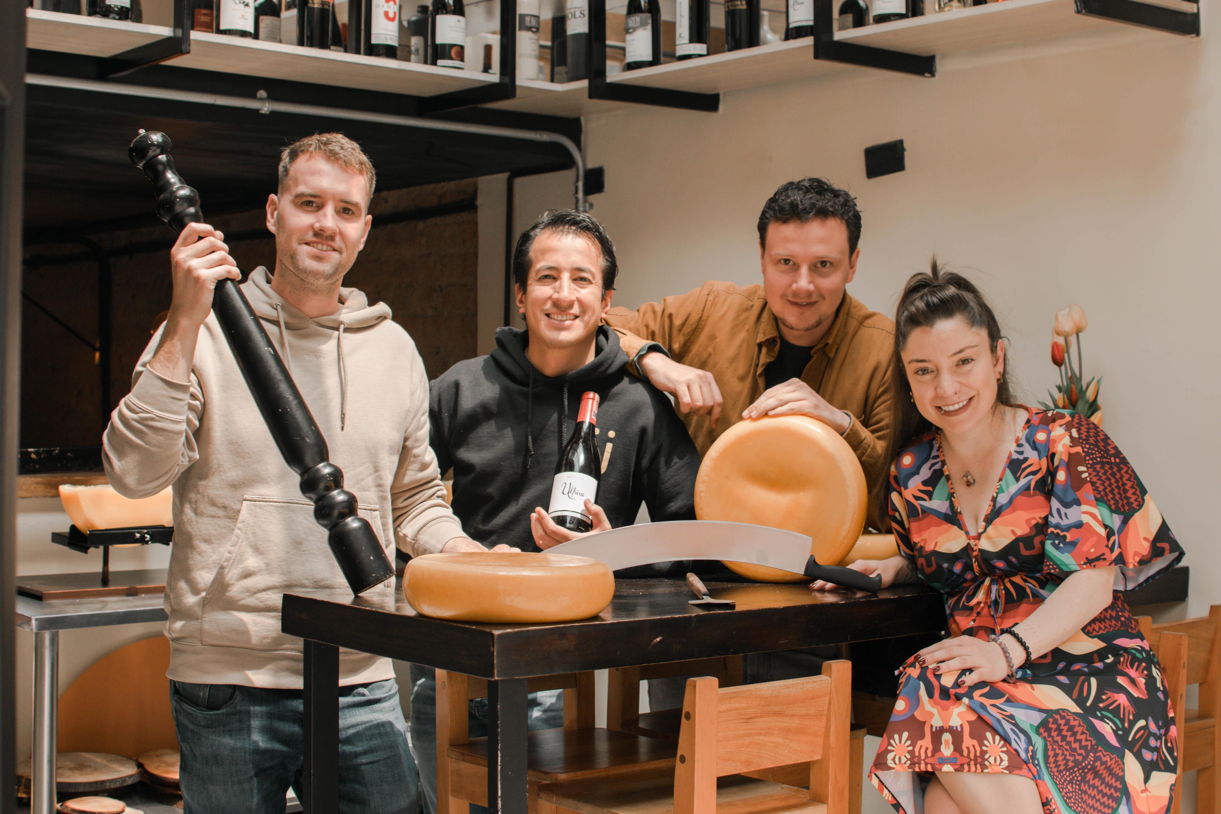 El restaurante que usa la técnica suiza del queso fundido para saborear en la mesa