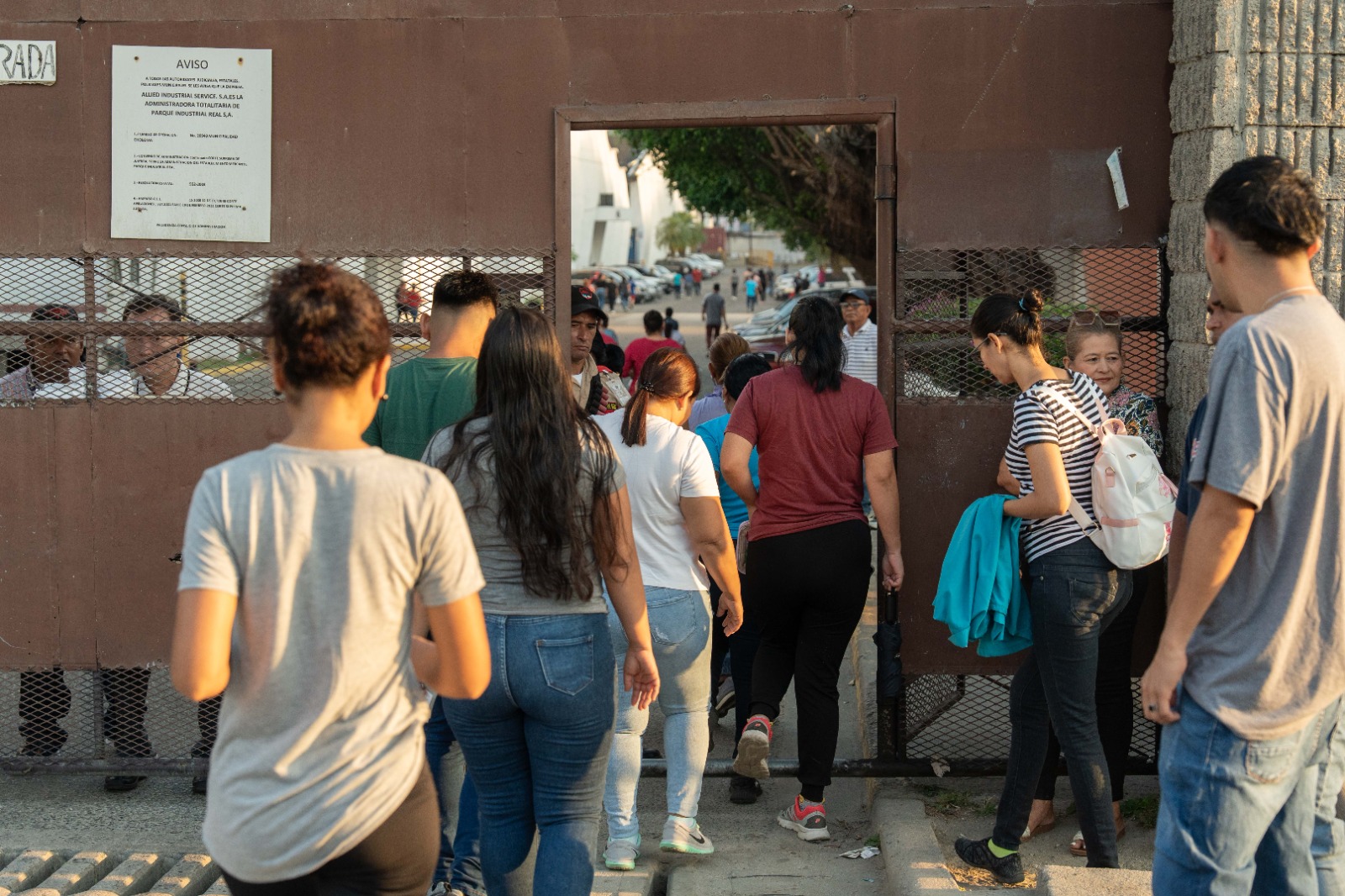 Trabajadoras de la industria textil hondureña cumplen jornadas de hasta 12 horas.