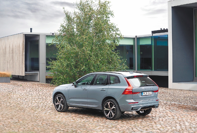 Volvo XC60: Conduciendo el Futuro de los Autos Híbridos