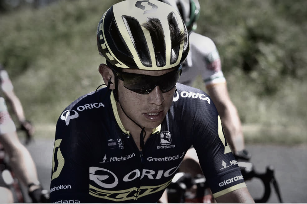 Esteban Chaves se fracturó la escápula derecha en el Giro de Emilia