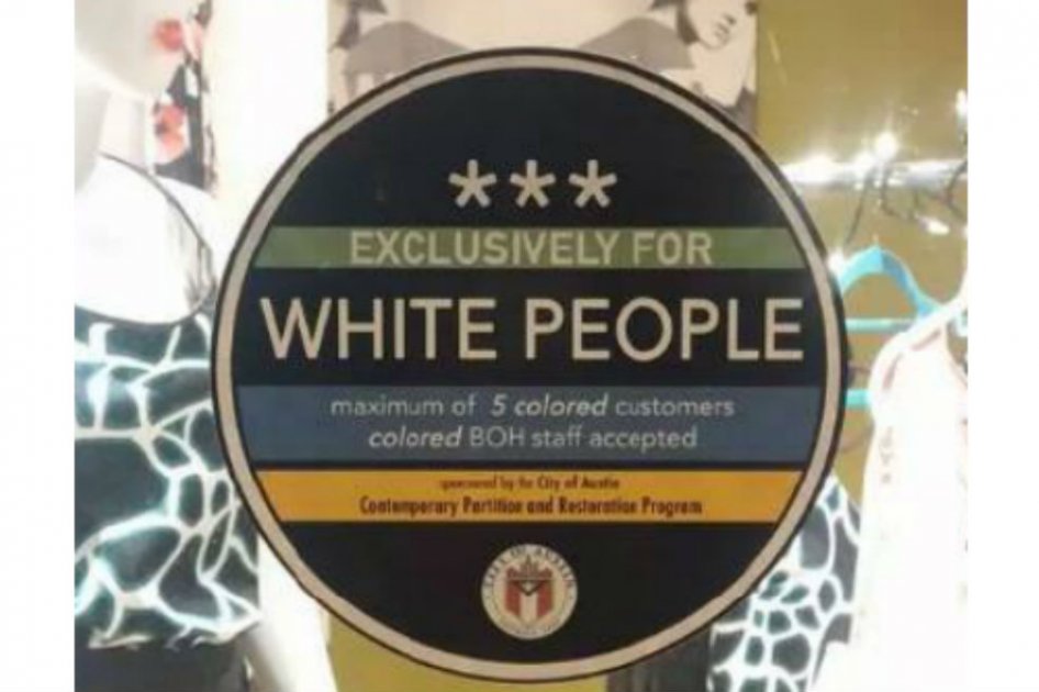 "Reservado a los blancos": el controversial adhesivo que apareció en locales de Texas