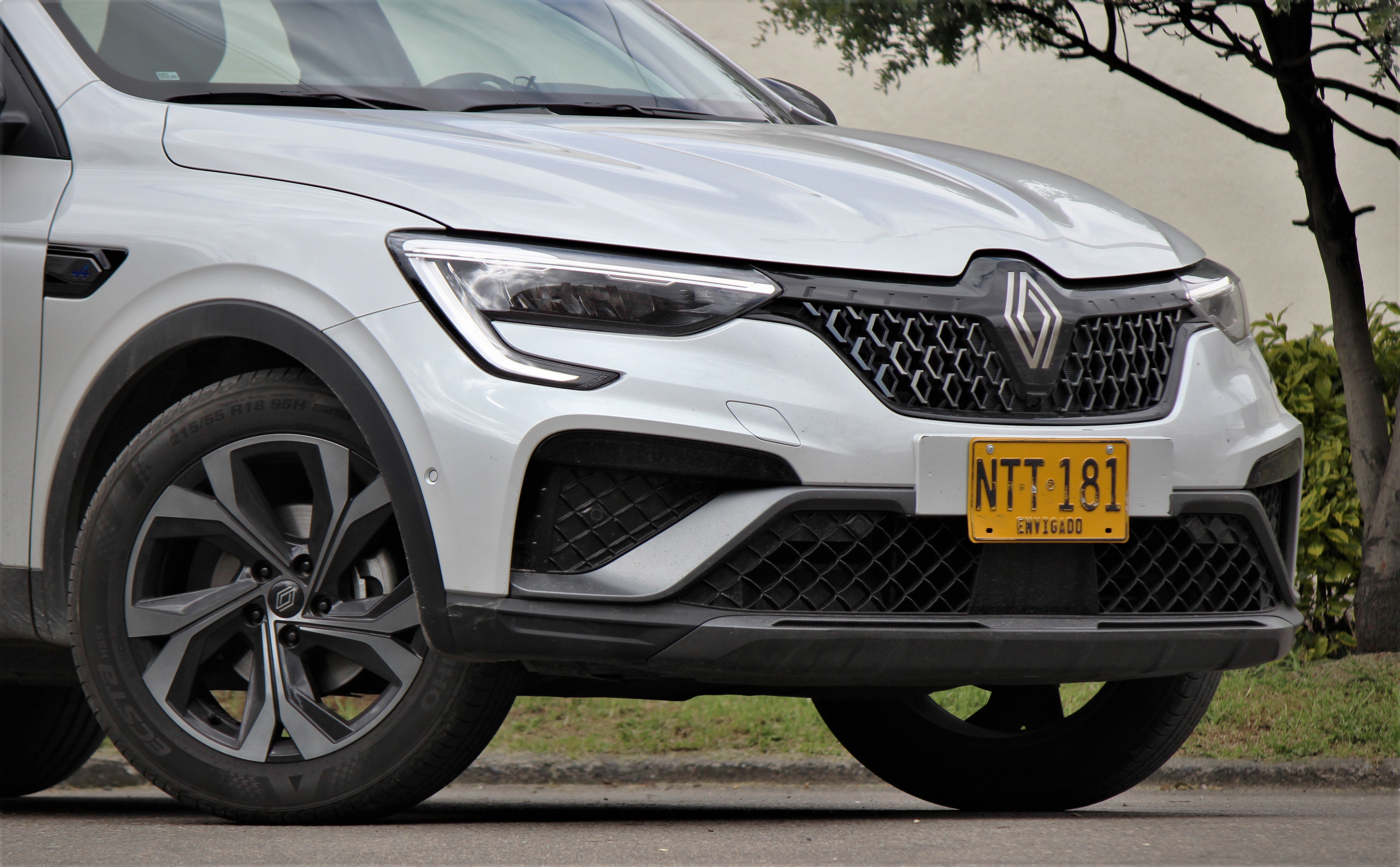 En fotos: el nuevo Renault Arkana híbrido que llegó a Colombia