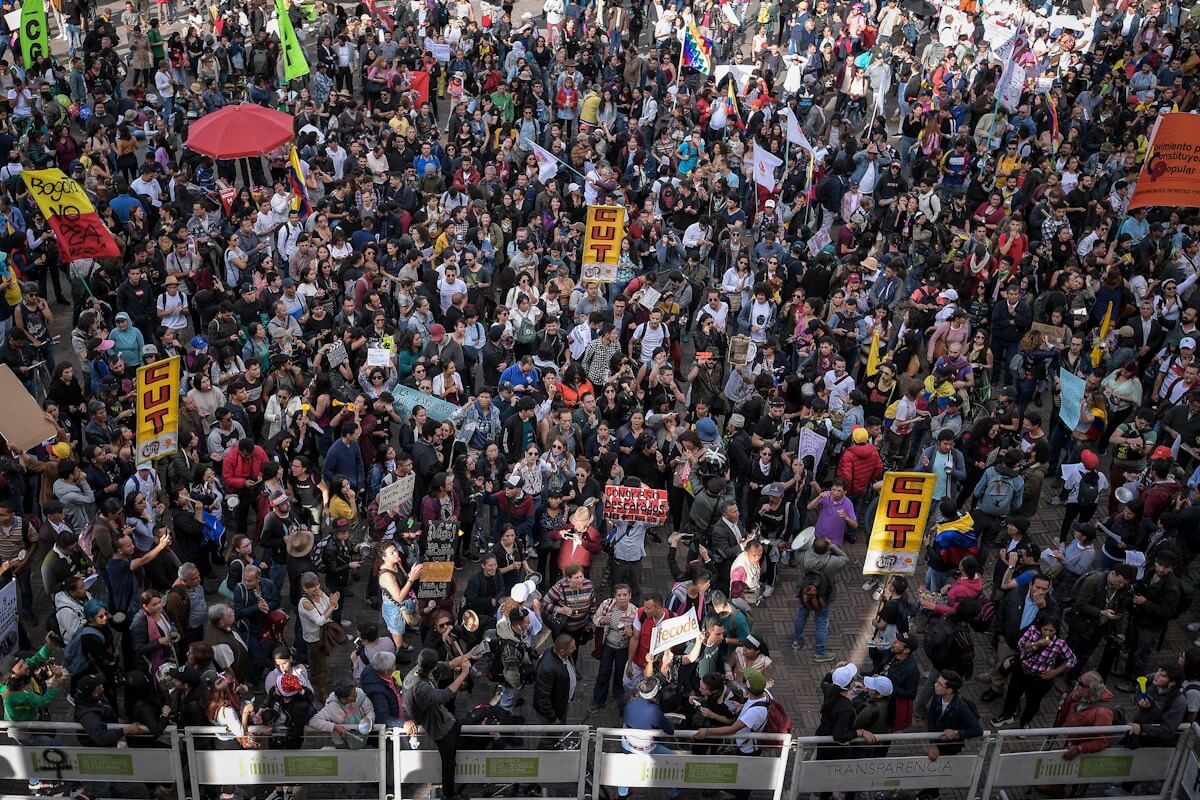 En imágenes: así fue el plantón contra la reforma tributaria en la Plaza de Bolívar
