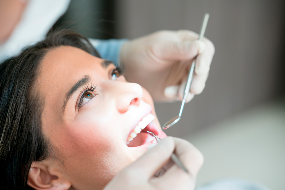Dientes con caries: ¿cómo eliminarla sin sentir dolor?