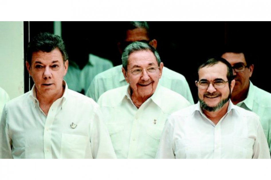 En su encuentro del 23 de marzo de 2015, el presidente Santos y el jefe de las Farc, “Timochenko”, pusieron la fecha de hoy para la firma de la paz. / AFP