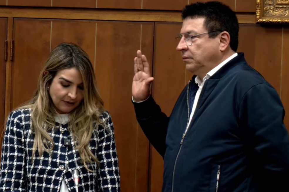 Gobierno sufre derrota en Comisión Séptima de Senado: Miguel Ángel Pinto es el nuevo presidente
