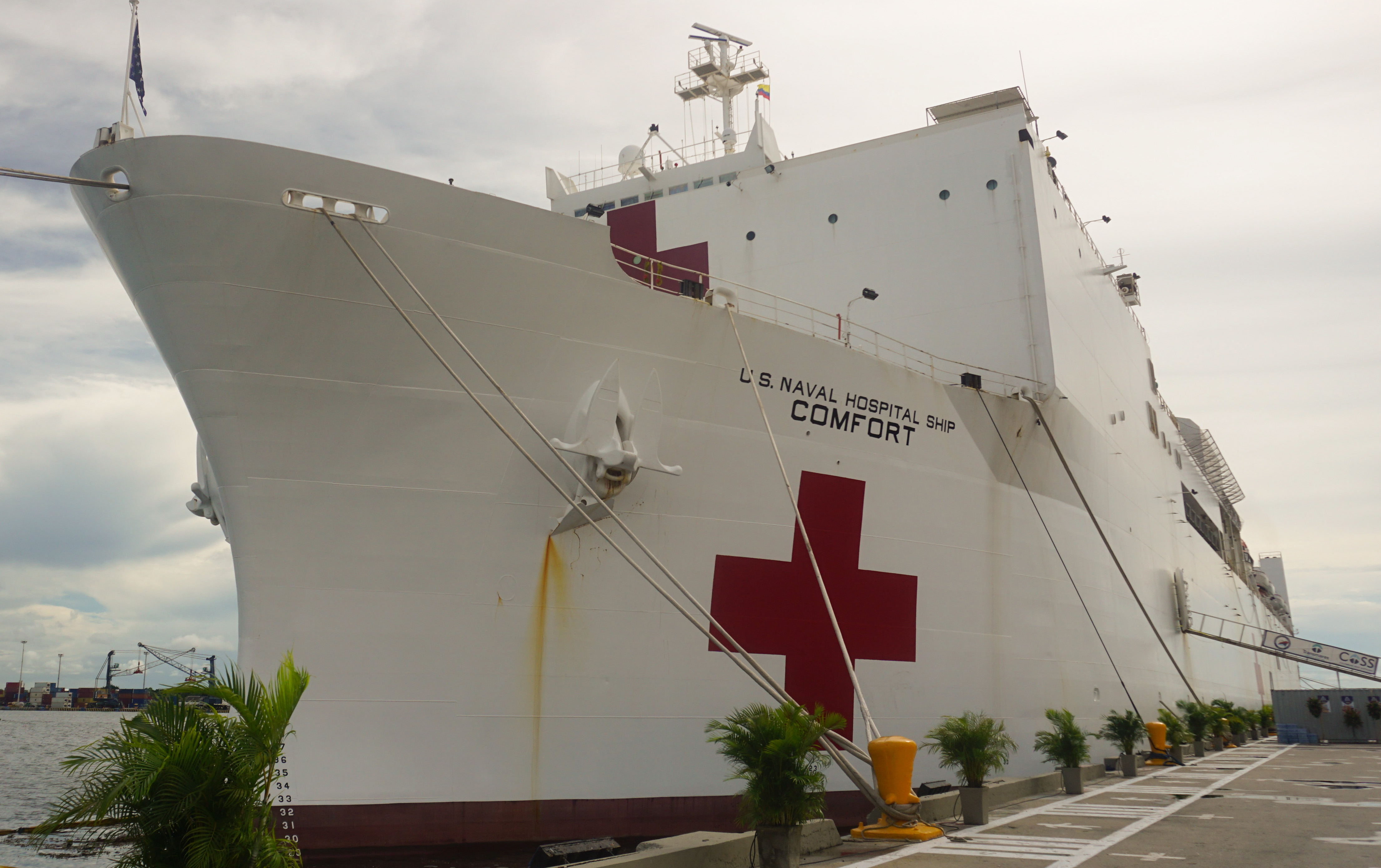 Así es el interior del buque hospital USNS Comfort