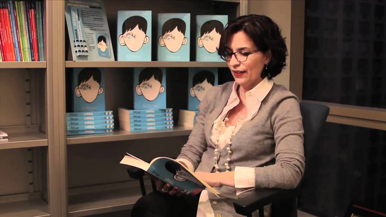 Autora de libro «Wonder» aboga por una mirada «amable» hacia los inmigrantes