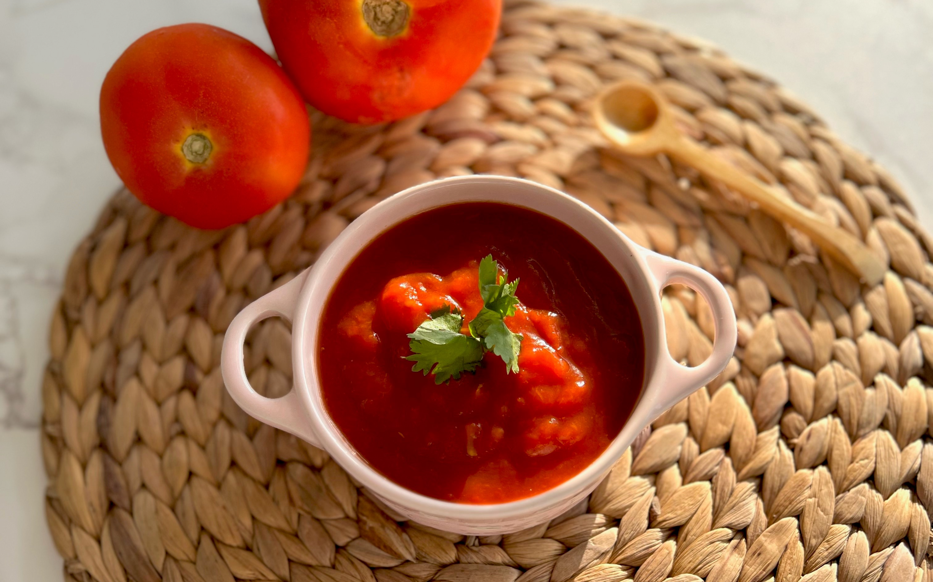 Con todo el sabor del tomate: así se prepara una salsa napolitana