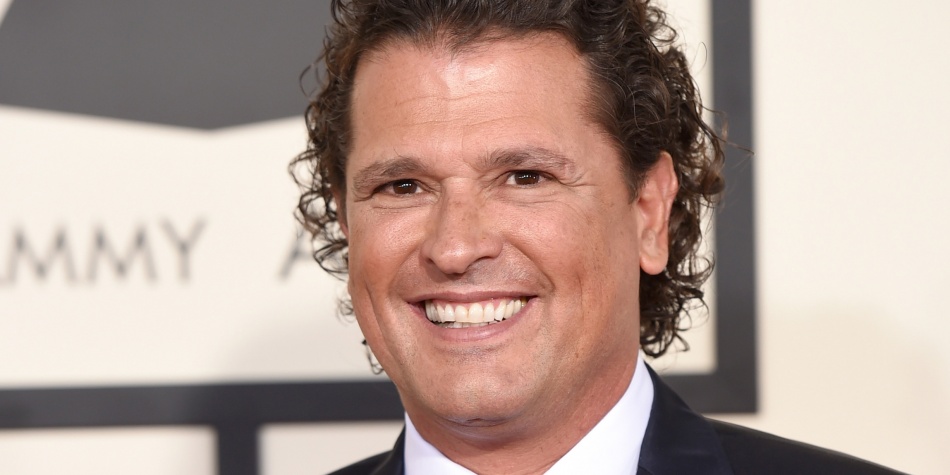 Carlos Vives fue condecorado por el Congreso de Colombia por su labor cultural y social