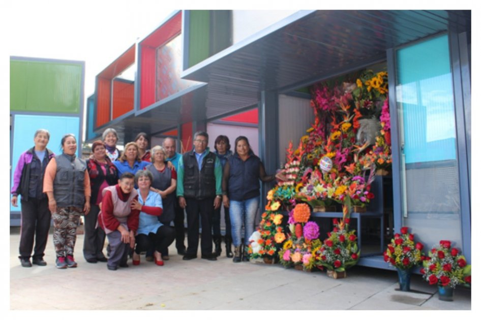 Vendedores de flores de Bogotá estrenan galería comercial en la calle 26