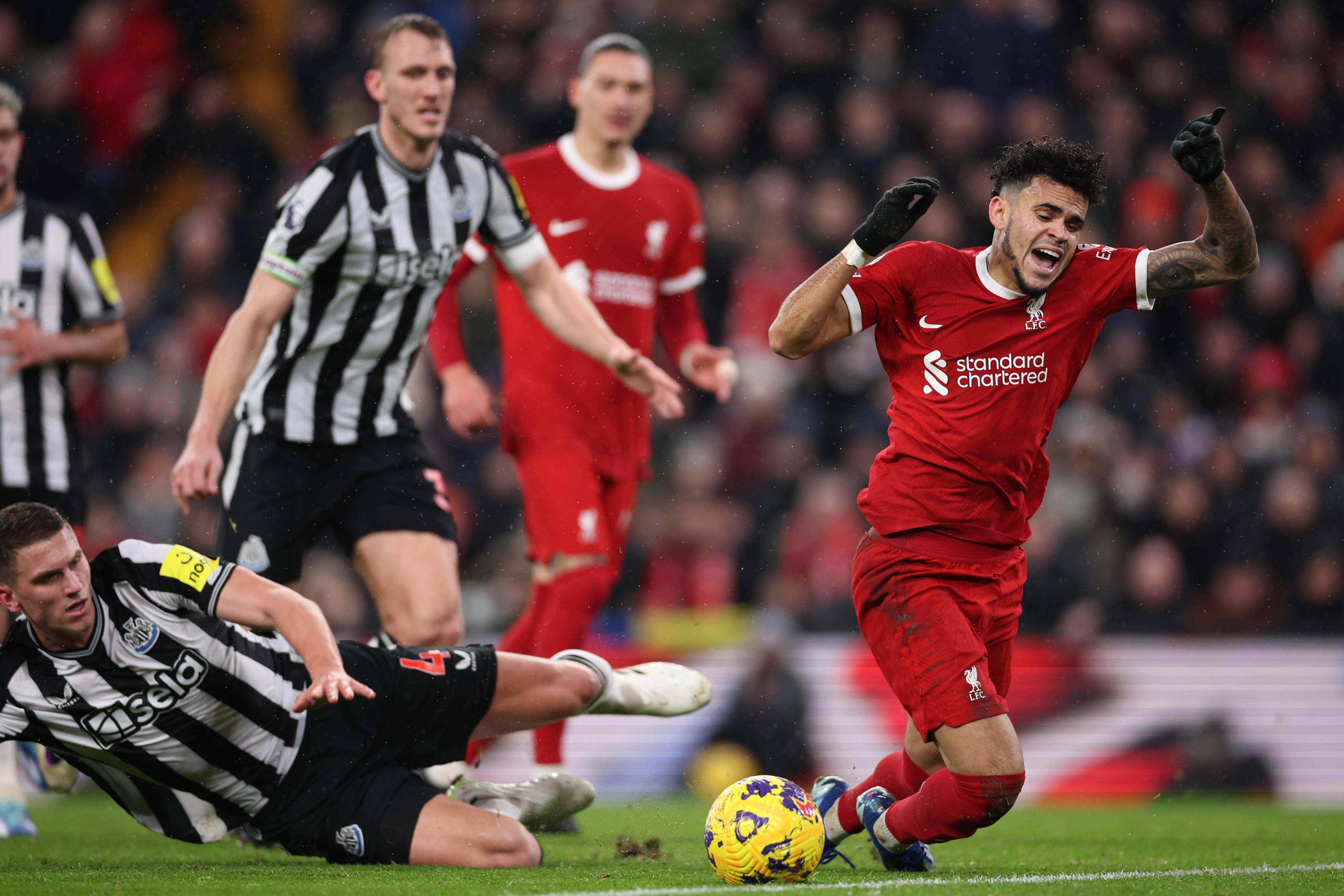 Liverpool de Luis Díaz venció al Newcastle y es líder sólido de la Premier League