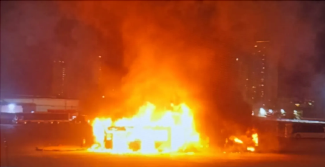 Archivo bomberos de Israel: explosión autobuses Bat Yam