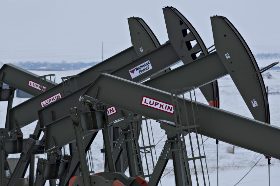 Petróleo sube: se amplía la brecha de precios entre Londres y Nueva York