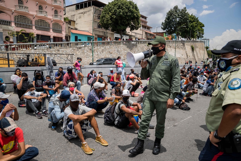 Polémicos castigos a quienes violen la cuarentena en algunas ciudades de Venezuela