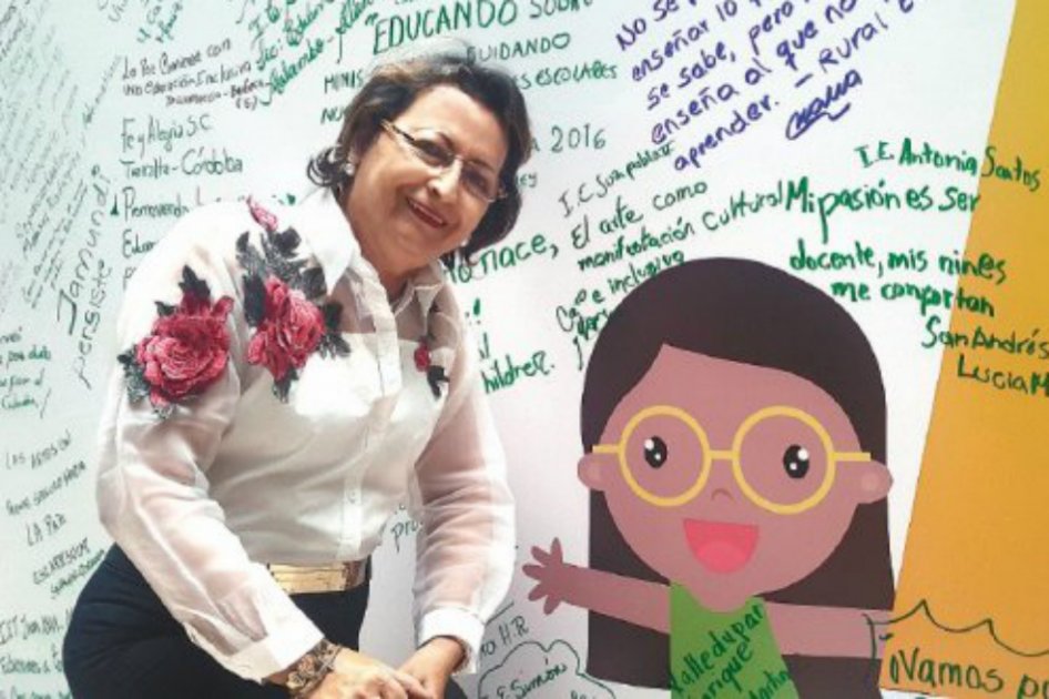 Aurora Garay ganó el Premio Compartir a Rectora Ilustre en 2016 / Pablo Correa