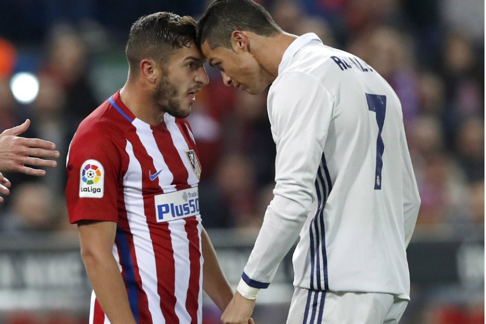Los dos jugadores se dijeron fuertes palabras durante el derbi de Madrid. / EFE