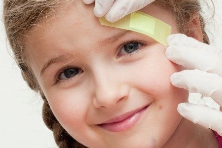 Medidas para curar hematomas y chichones en tus hijos