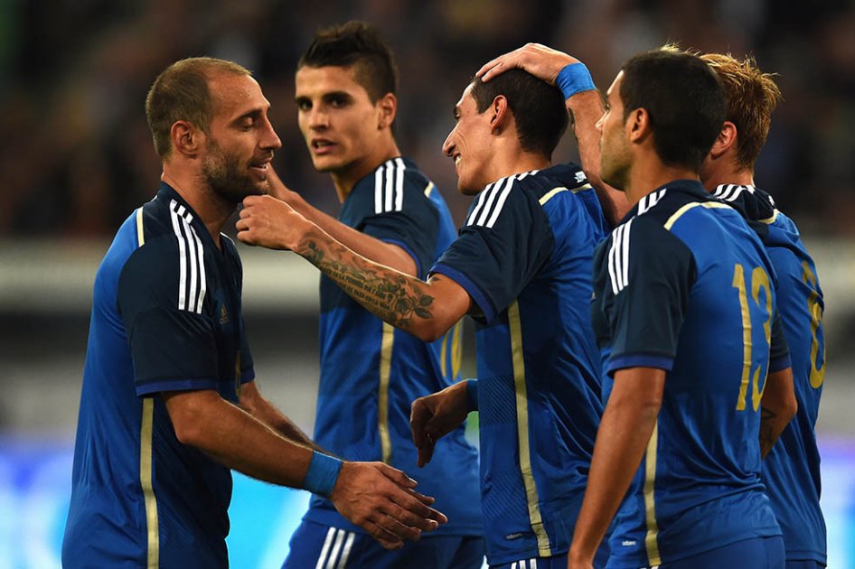 Argentina venció a Alemania en el debut de Martino