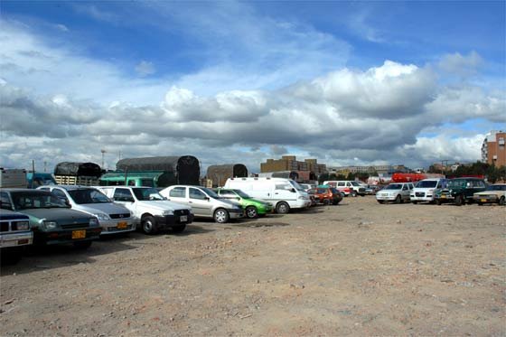 Distrito recaudó más de $543 millones por subasta de vehículos y señales abandonadas